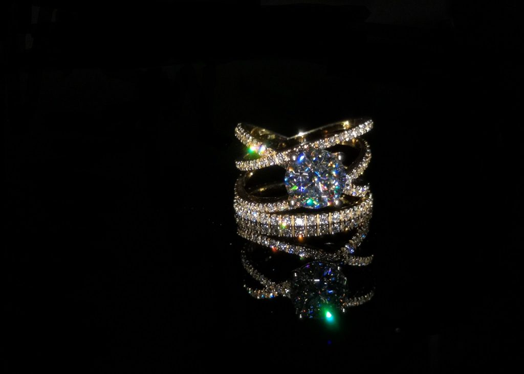 Lyra YG Ring Amora Gem 1
